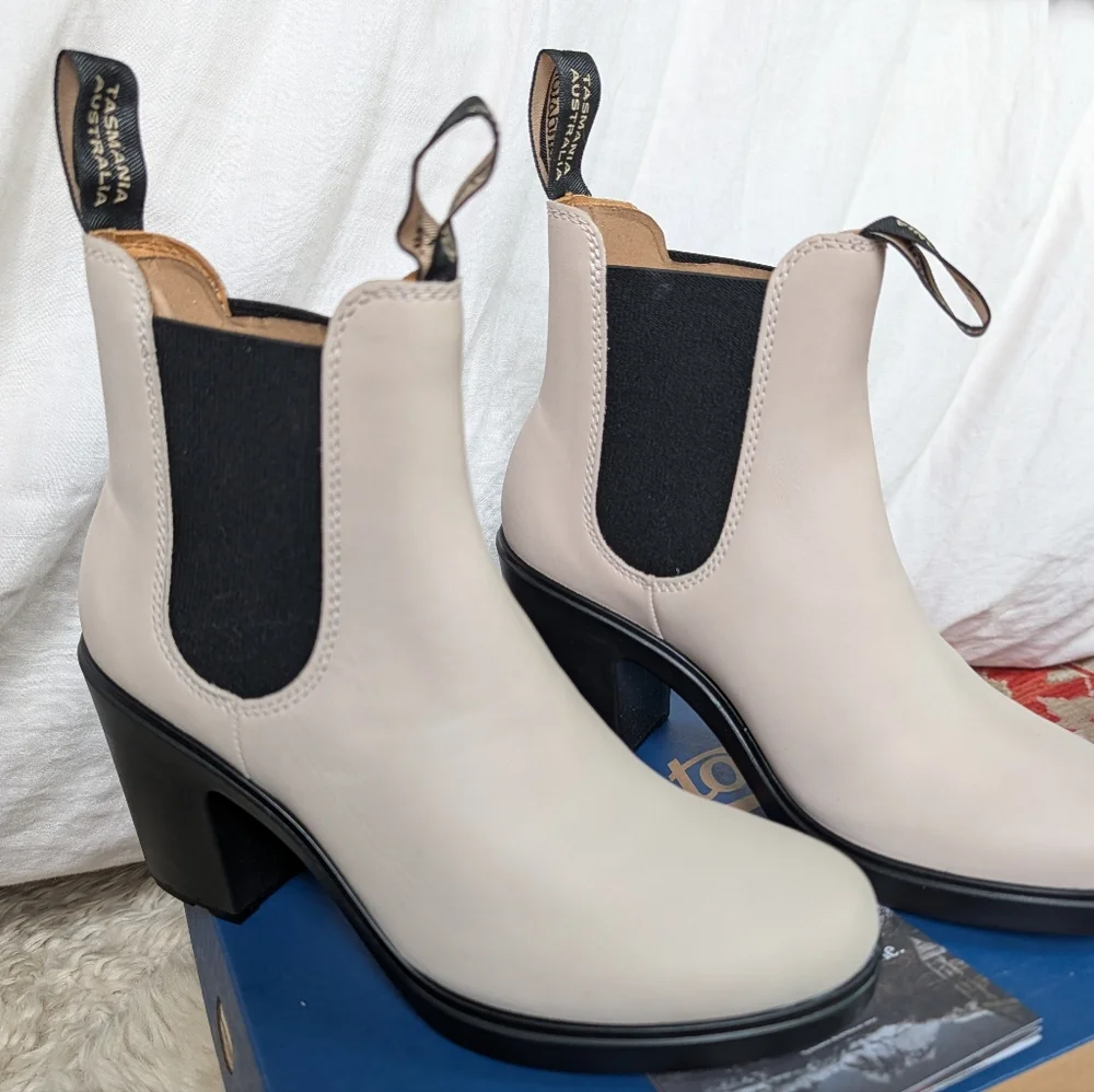 New In Box Blundstone Heel Boots 2364 - US 8.5 - Picture 4 of 8